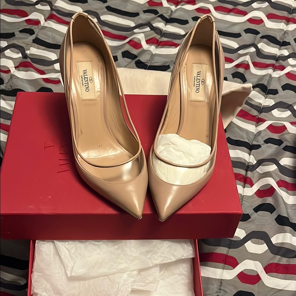 Valentino Women's Cream Pumps
